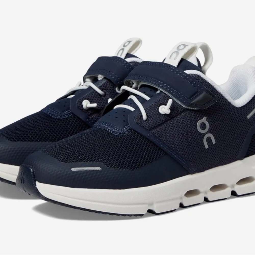On Cloud Little boy 11 Navy blue